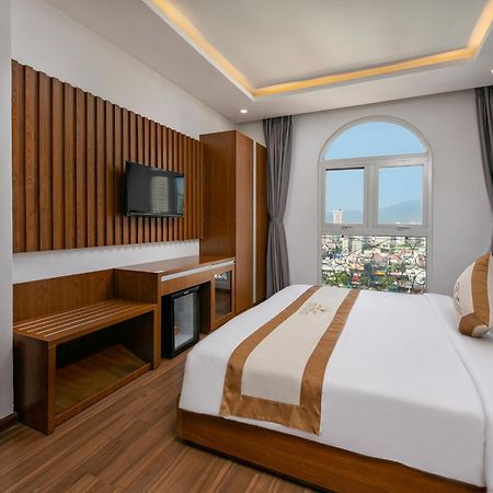 Prague Da Nang Beach Hotel Extérieur photo