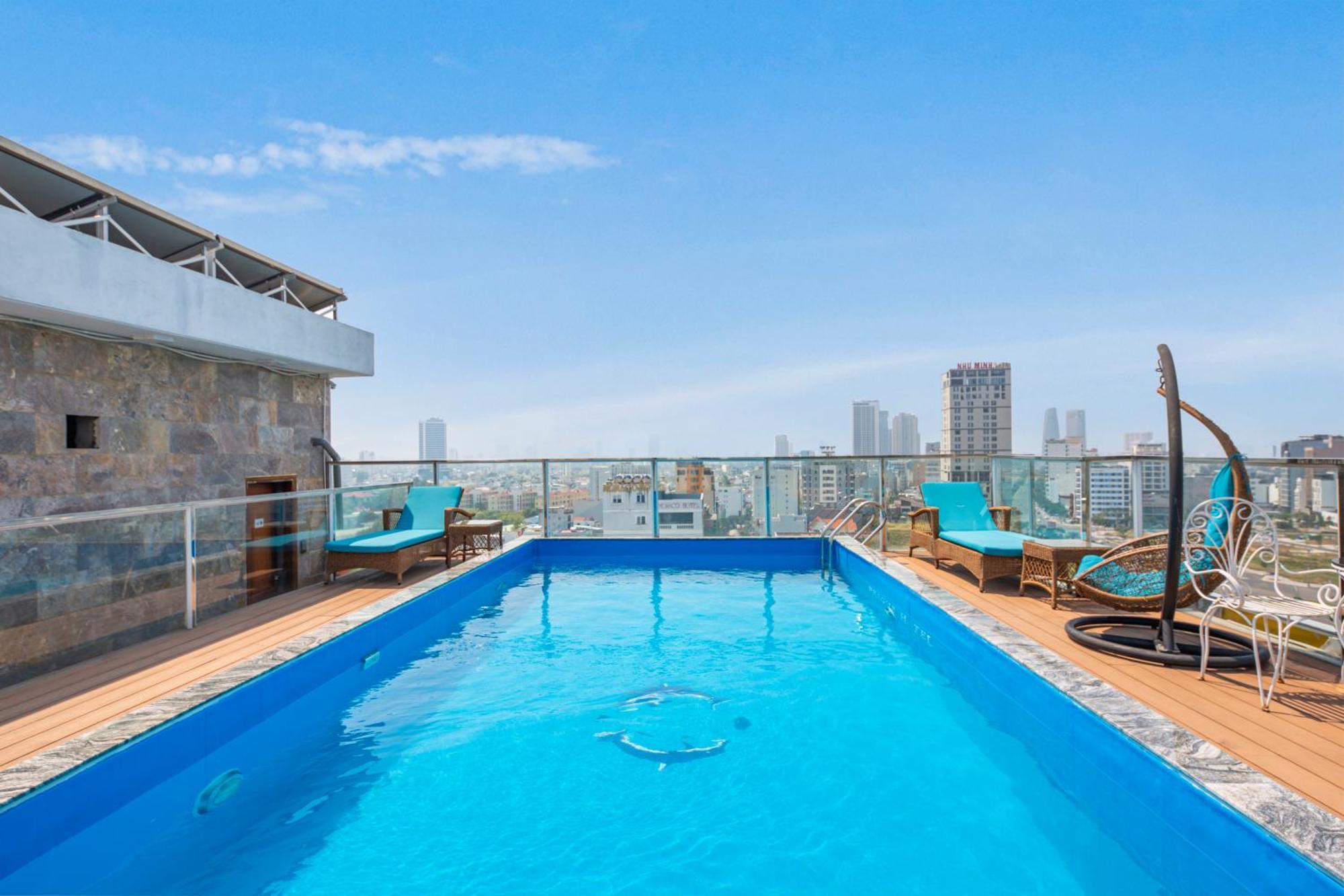 Prague Da Nang Beach Hotel Extérieur photo